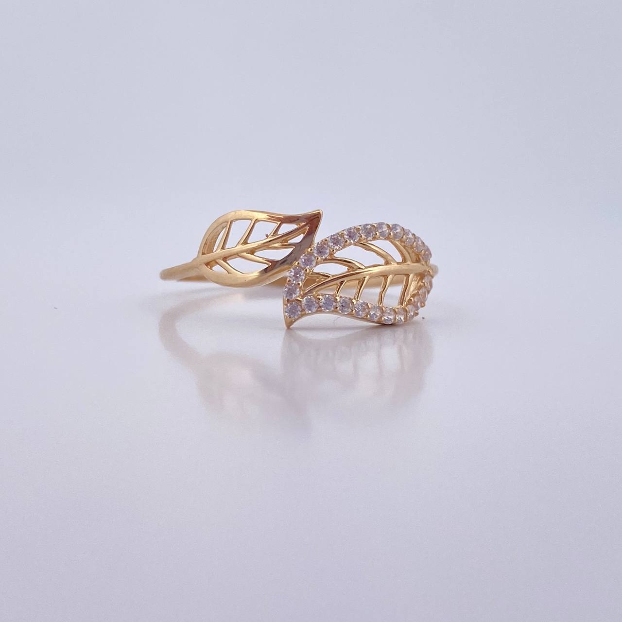 Double Leaf Ring 1.4gr / T6 / White Zircons 18K Yellow Gold &