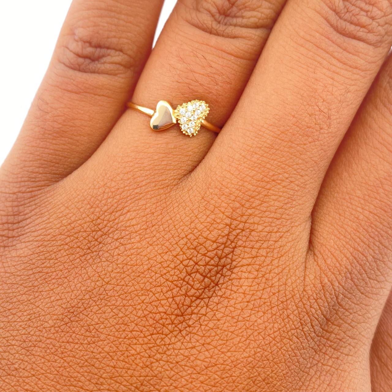 Double Heart Ring 1.1gr / T4 1/2 / White Zircons 18K Yellow Gold &
