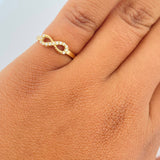 Infinity Ring 2.1gr / T5 / White Zircons 18K Yellow Gold &