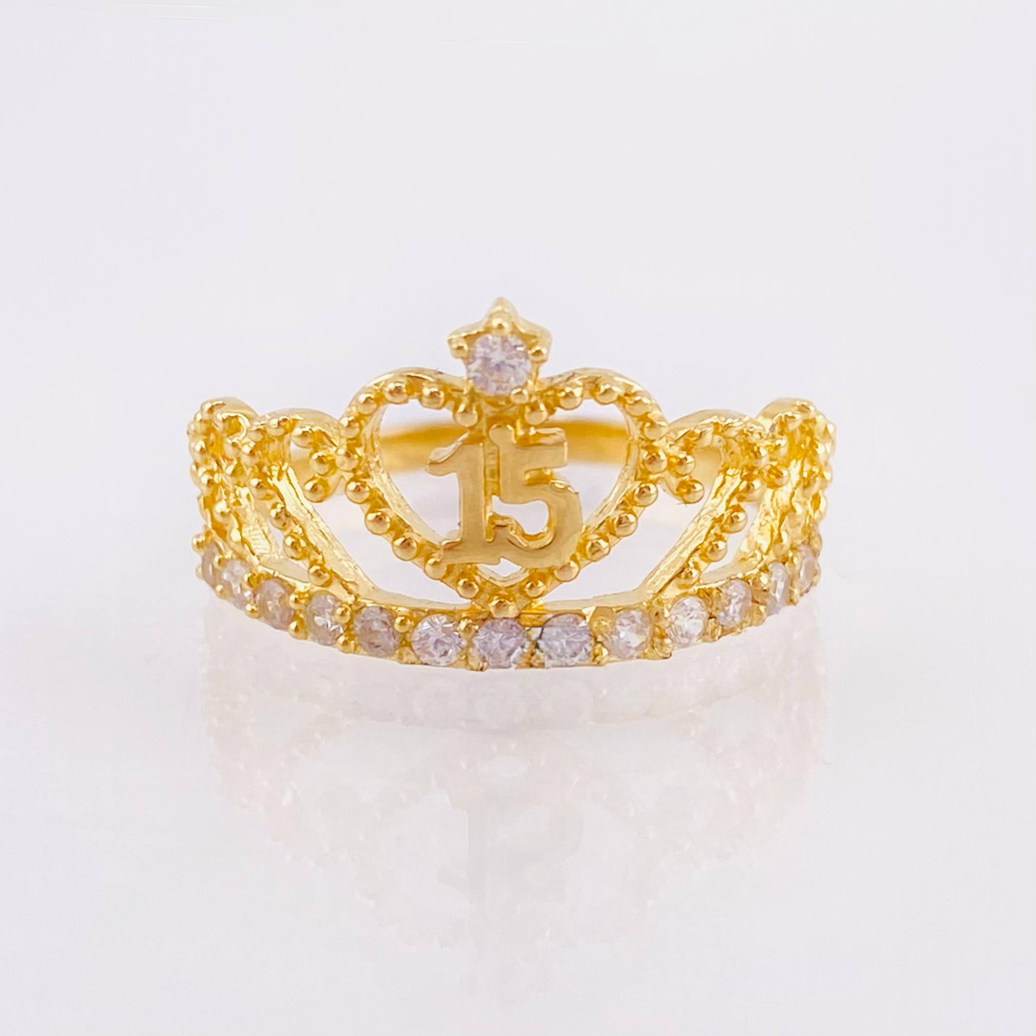 Quinceañera Crown Ring 2.55gr / T6 1/2 / 18K Yellow Gold