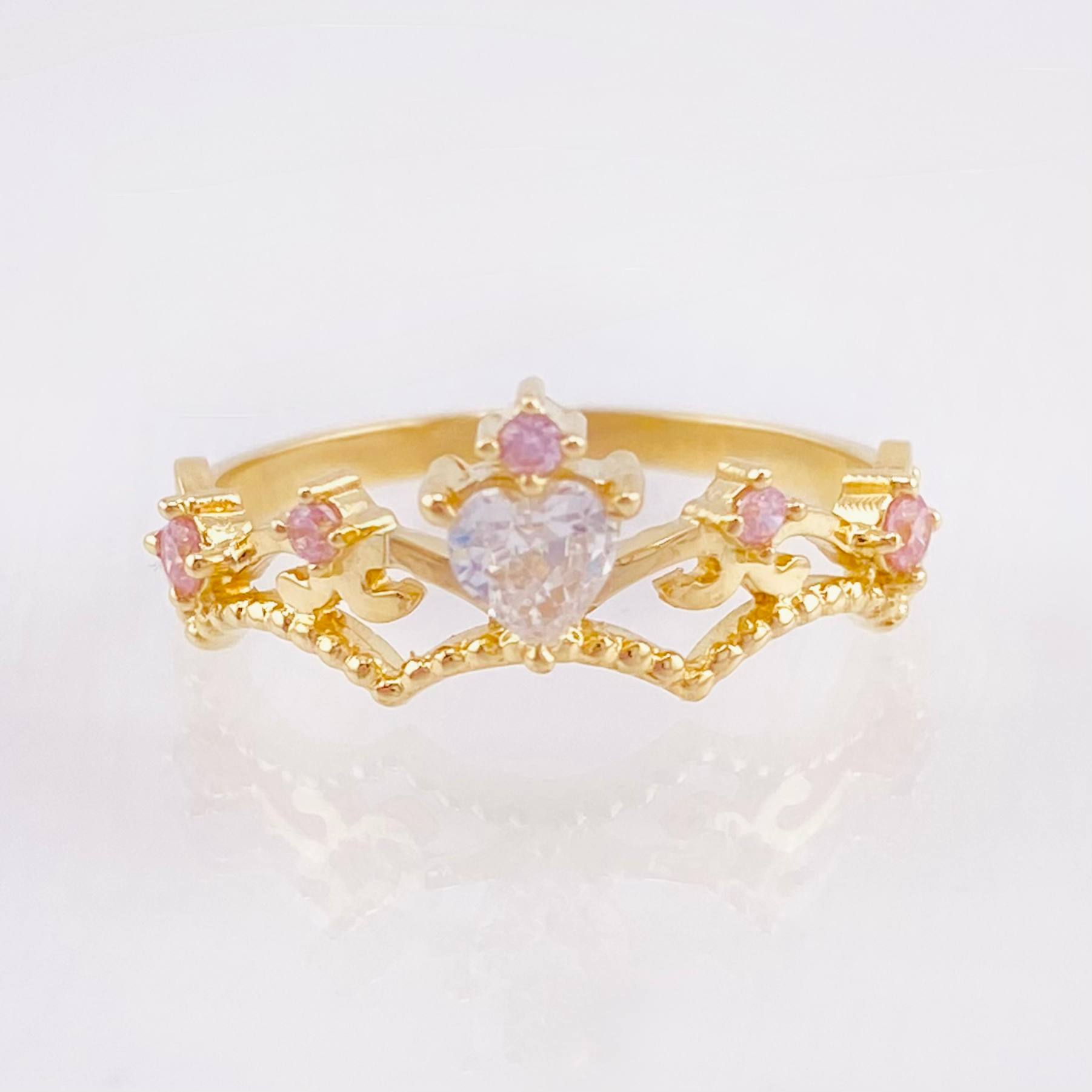 Anillo Tiara Red Corazón 2.5gr / T7 1/4 / Oro Amarillo 18K *