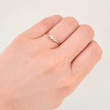 Anillo Solitario Trío Chispas 1.15gr / T6 3/4 / Oro Amarillo 18K *