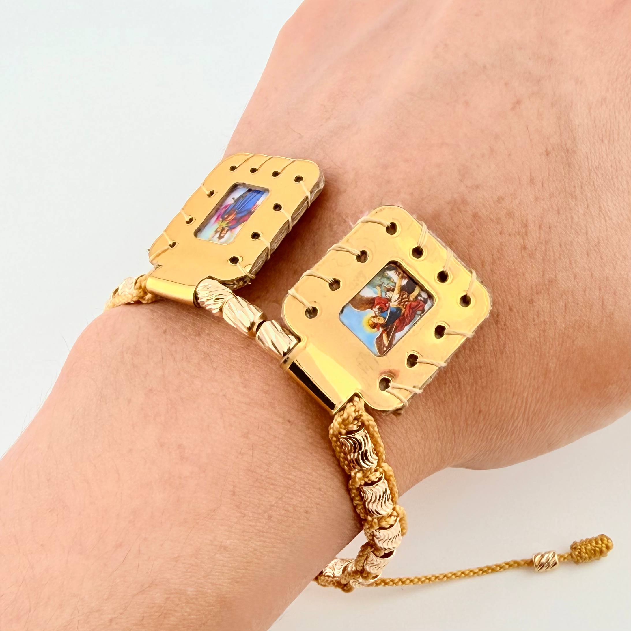 Pulsera Dorada Escapulario Cilindro Lunar Diamantados 19und 2.9gr / 3mm-4mm Oro Amarillo 18K *