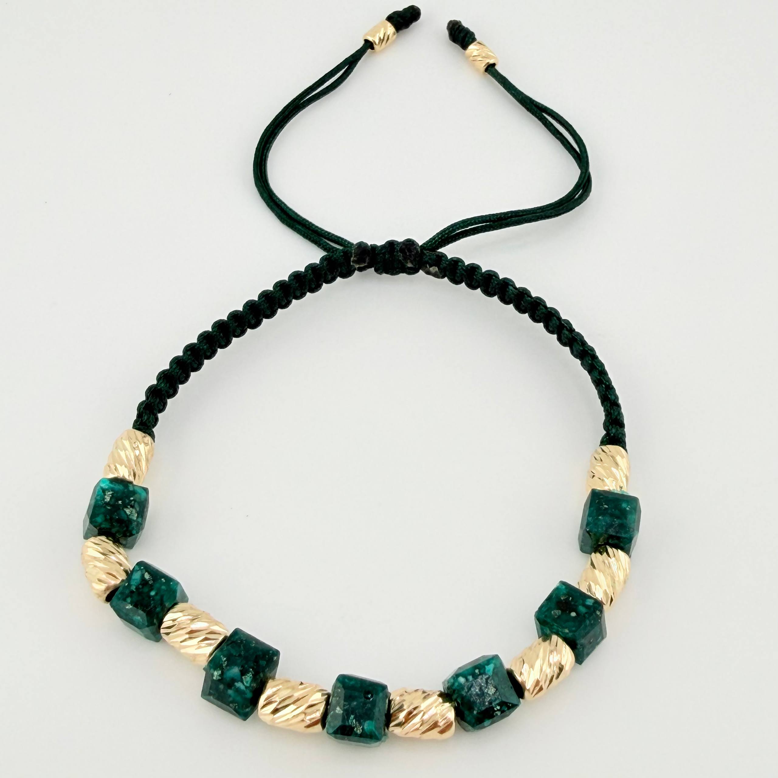 Green Bracelet Cubic Emerald Diamond Cut Cylinders 10pcs 1.6gr / 3mm-4mm 18K Yellow Gold ©