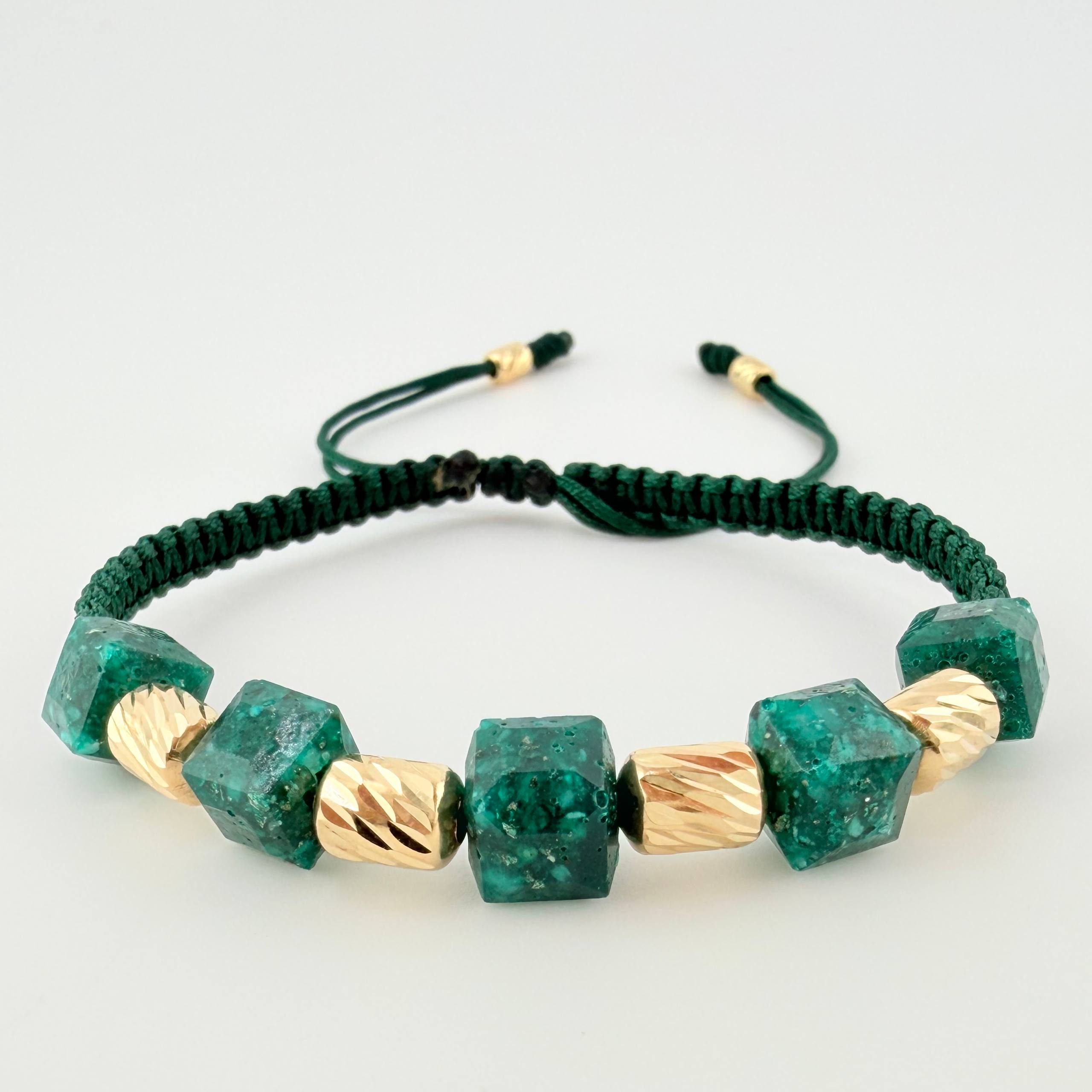 Green Bracelet Cubic Emerald Diamond Cut Cylinders 6pcs 1.4gr / 3mm-5mm 18K Yellow Gold ©