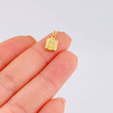 Dije Letra M 0.3g / 1/2 in Oro Amarillo 18K