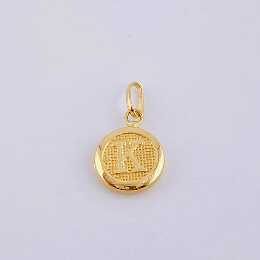 Dije Letra K 0.4 g / 3/4 in Oro Amarillo 18K