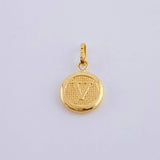 Dije Letra V 0.45 g / 3/4 in Oro Amarillo 18K