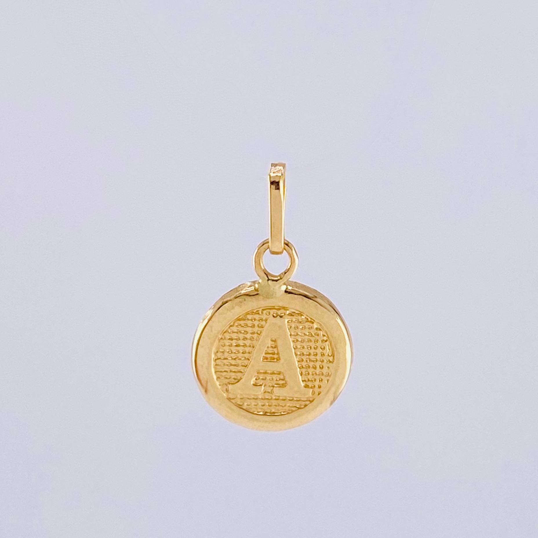 Pendant Letter A 0.45 g / 3/4 in 18K