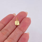Dije Letra P 0.4 g / 1/2 in Oro Amarillo 18K