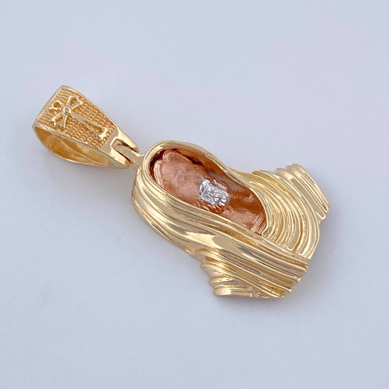 Pendant Christ Face 3.2gr / 2.7cm (1.1in) / 18K Gold $