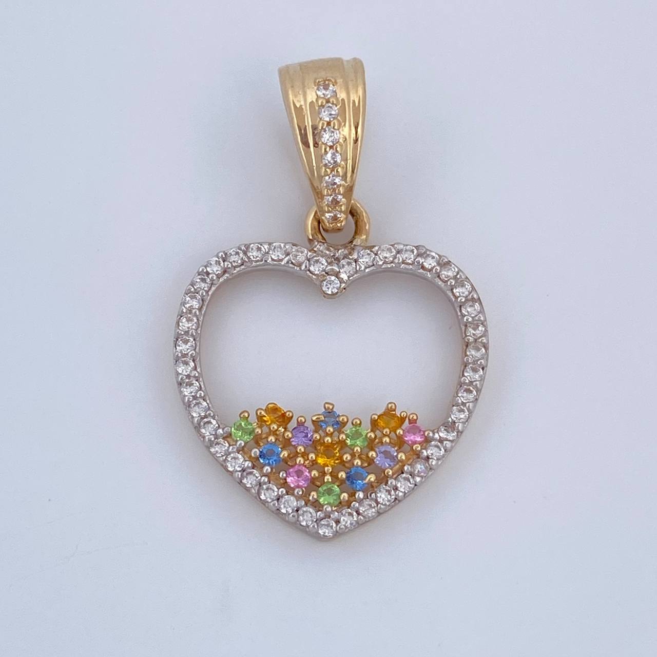 Heart Silhouette Pendant 2.35gr / 2.6cm (1.0in) / 18K Gold $
