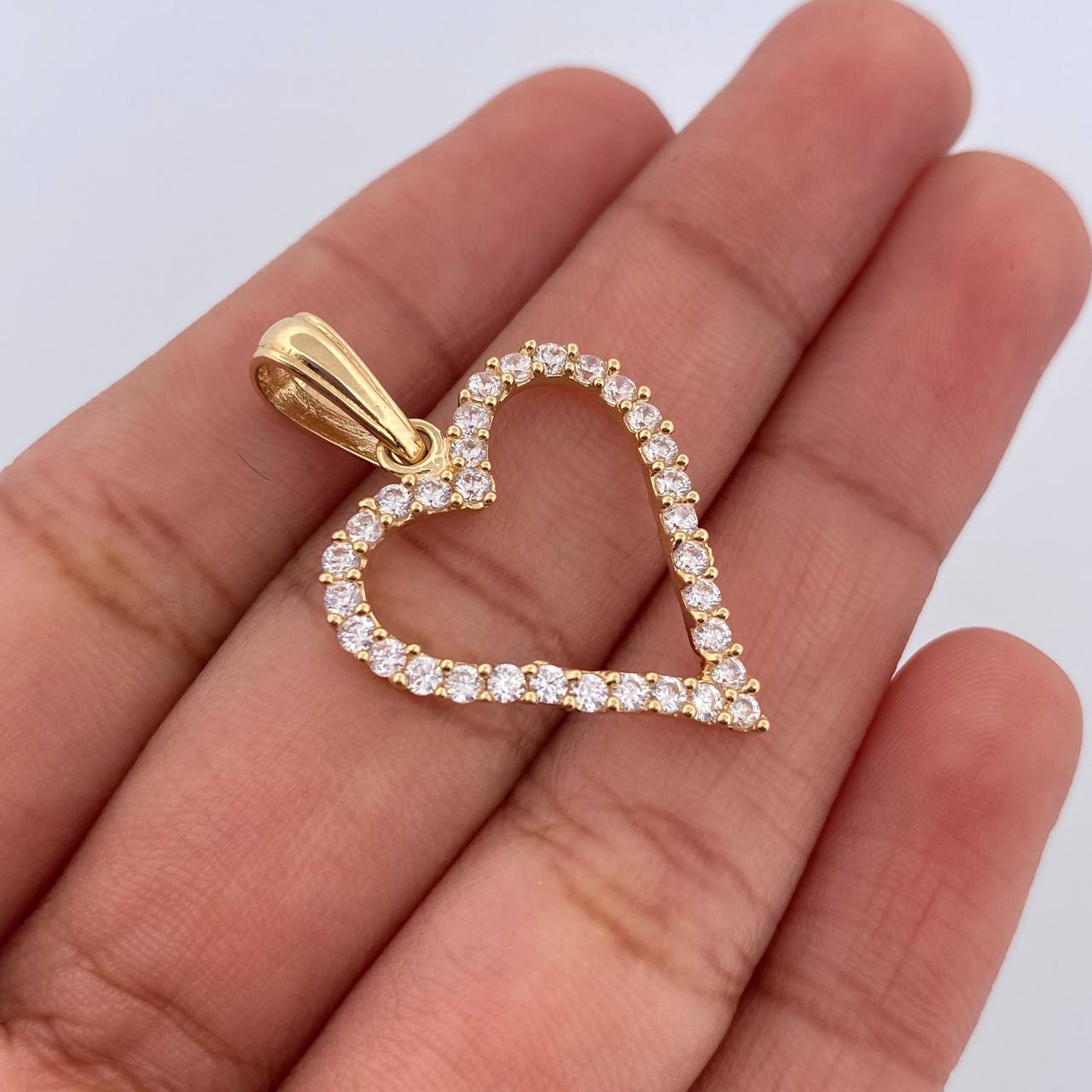 Pendant Heart Silhouette 2.2gr / 3.1cm / 18K Gold $