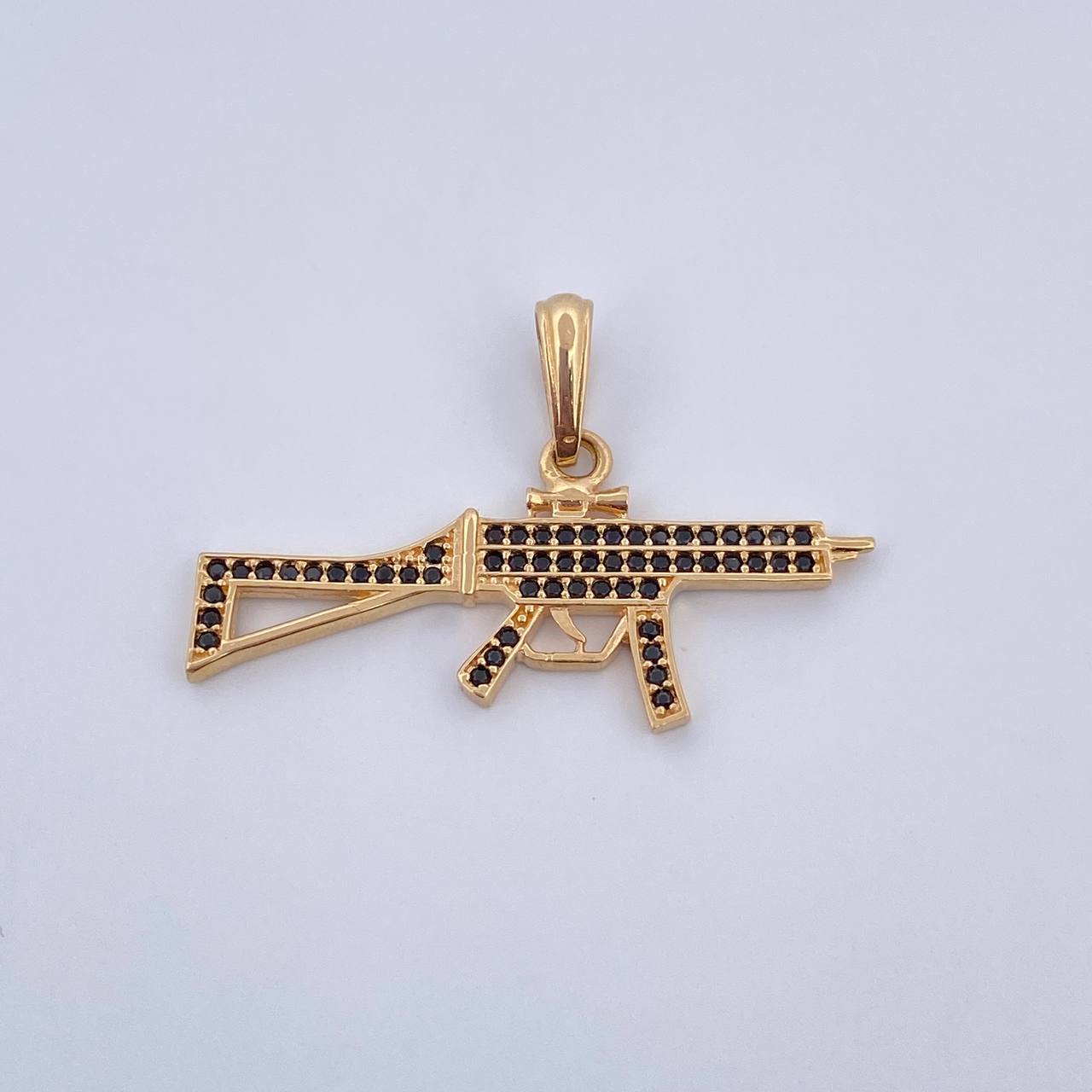 Pendant Rifle Weapon 2.4gr / 0.9in (2.2cm) / 18K Gold $