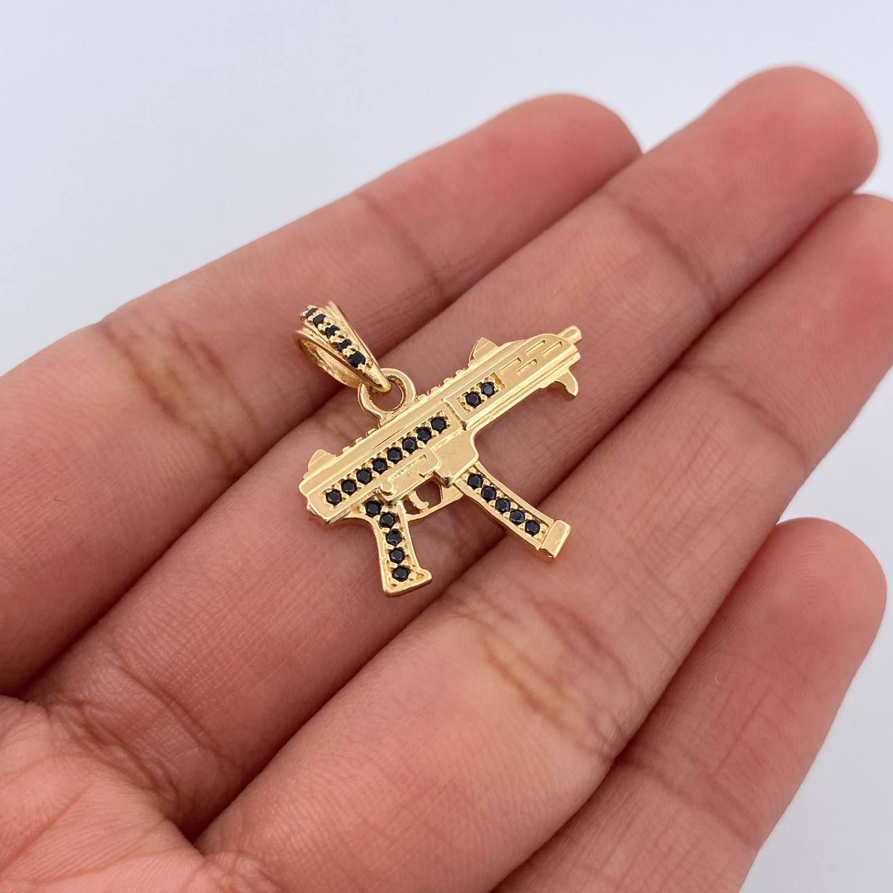 Pendant MP15 Gun 2.35gr / 0.8in / 18K Gold $