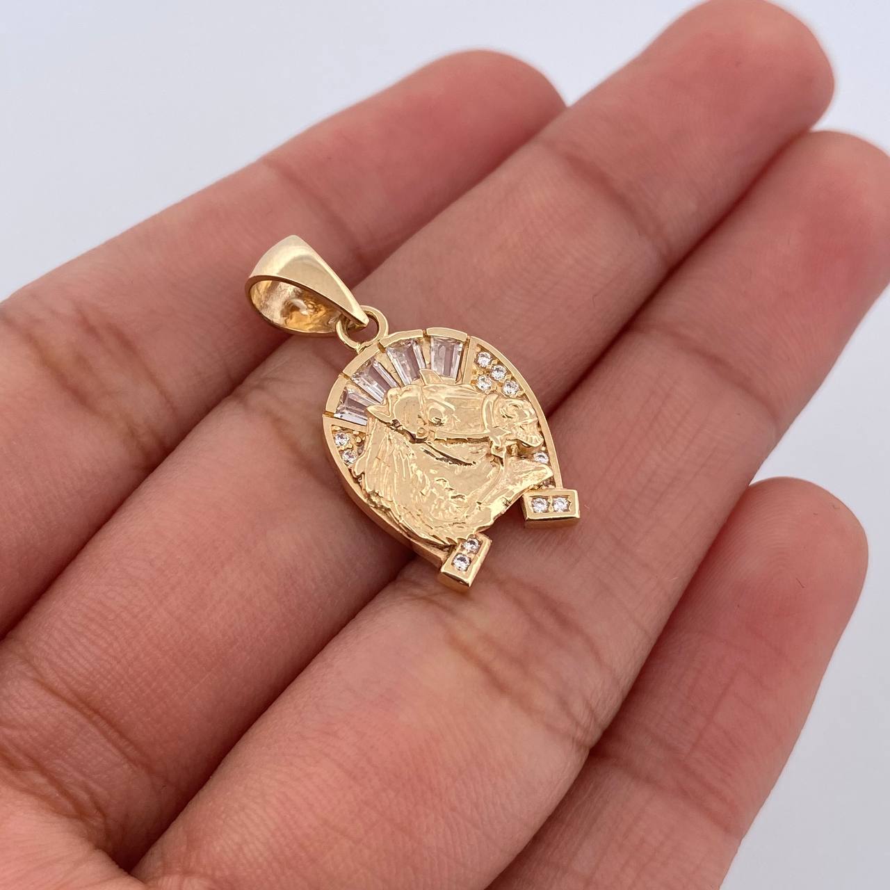 Pendant 2.6gr / 2.5cm (1.0in) / 18K Gold $