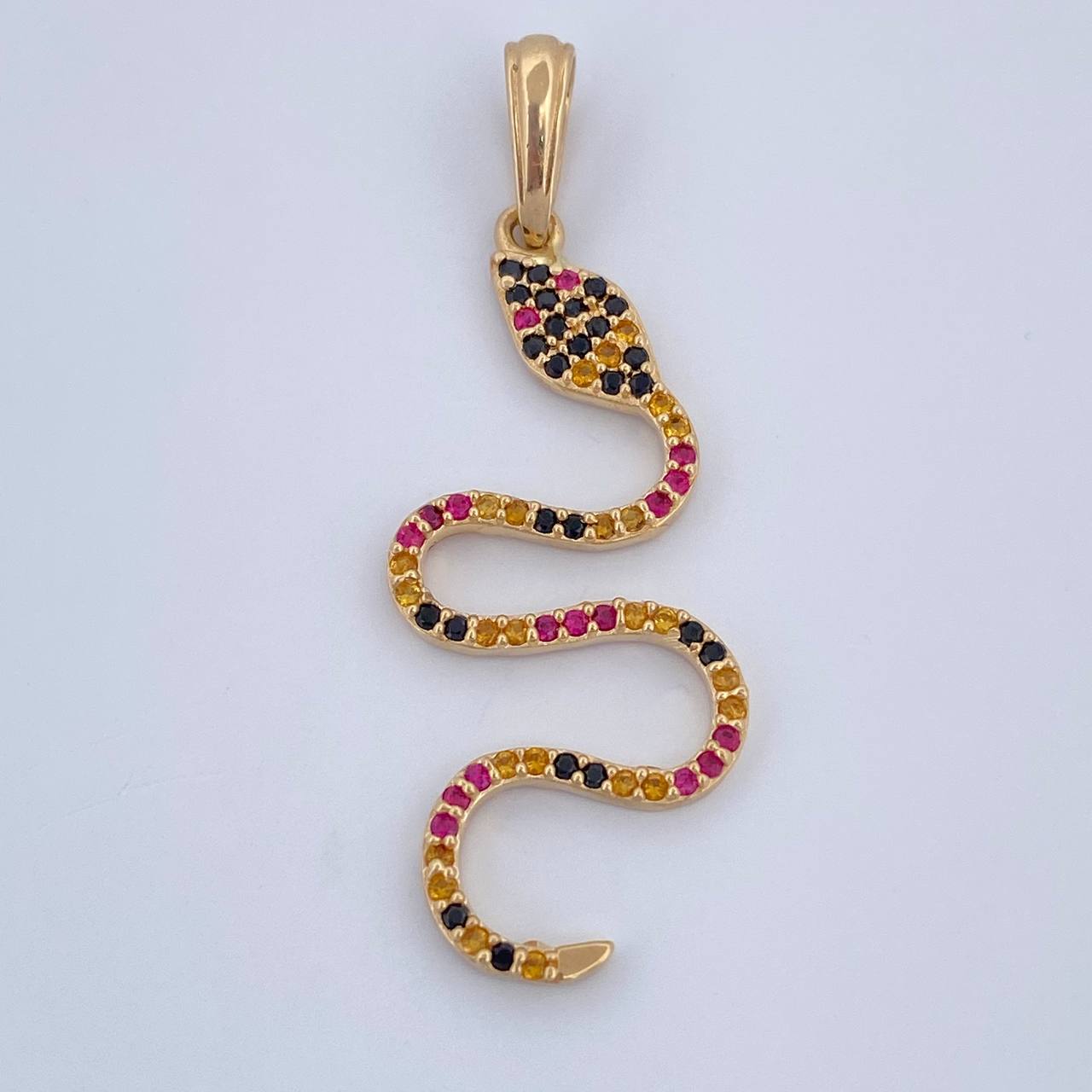 Snake Pendant 1.85gr / 4cm / 1.6in / 18K Gold $