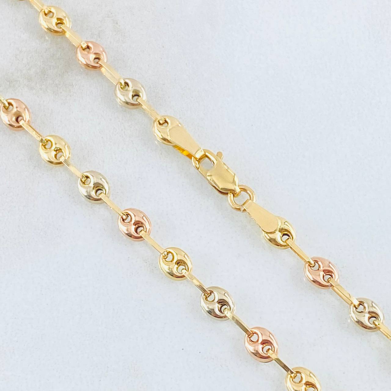 Cadena GC 6.95gr / 23 1/2 in / Tres Oros 18K *