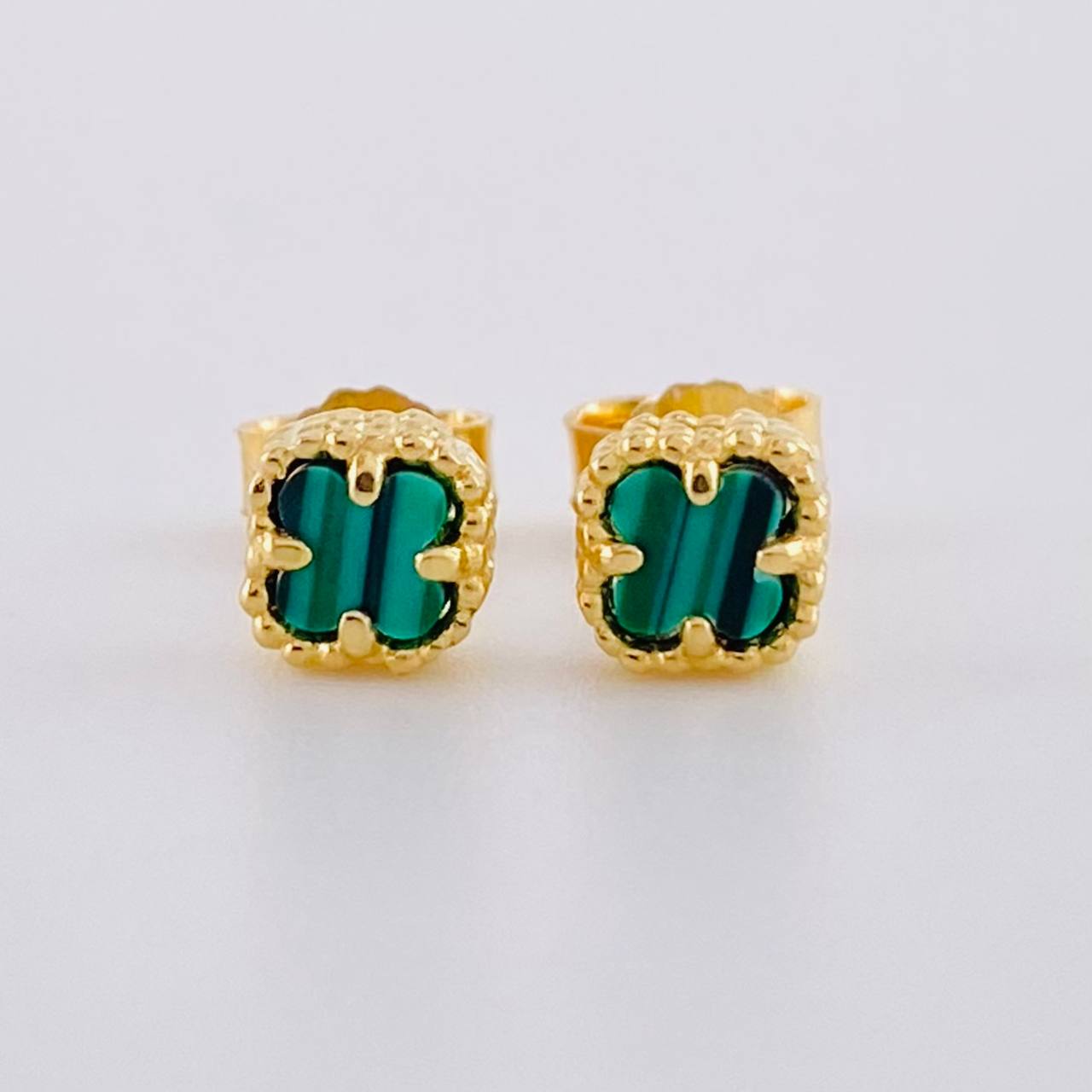 Topos Trébol Malaquita 1.25g / in / 5.05mm Oro Amarillo 18K