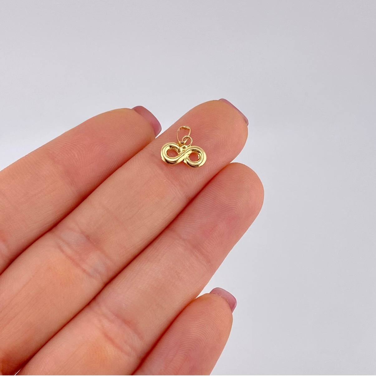 Infinity Pendant 0.25g / 1/2 in 18K Yellow Gold