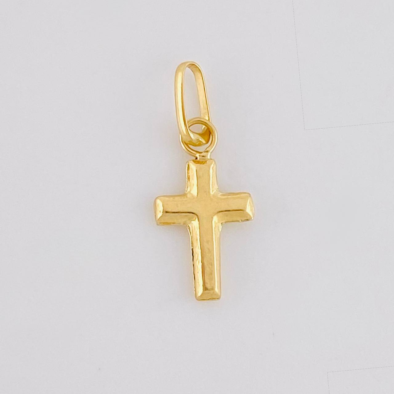 Plain Cross Pendant 0.15g / 1/2 in 18K Yellow Gold