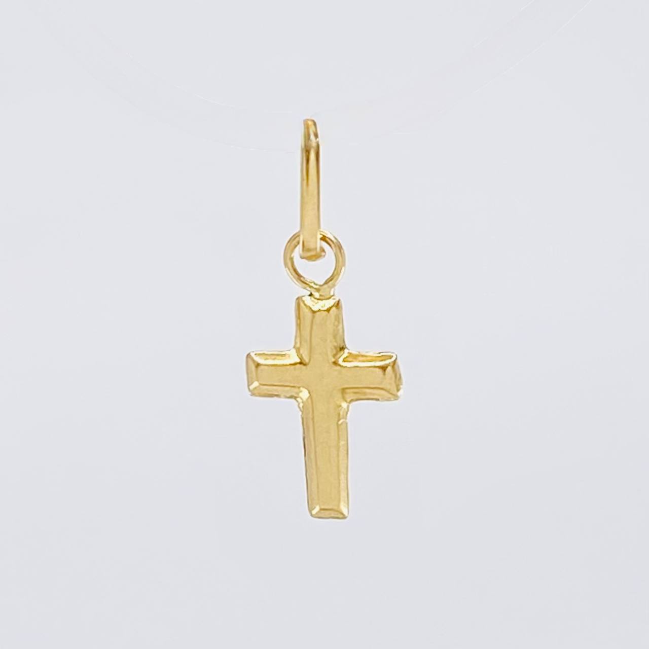 Plain Cross Pendant 0.15g / 1/2 in 18K Yellow Gold