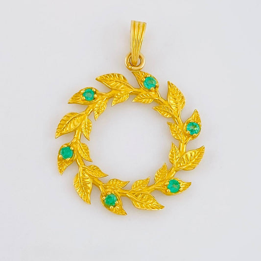 Dije Hojas en Espiral 2.9gr / 3cm / Esmeraldas 18pts Oro Amarillo 18K (Joya) ©