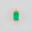 Dije Tri Cuadro 0.65gr / 1cm / Esmeraldas 0.60pts - Diamantes Blancos 0.01pts Oro Amarillo 18K (Joya) ©