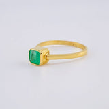 Anillo Solitario Cubo 2.4gr / T7 1/4 / Esmeraldas 55Pts Oro Amarillo 18K ©