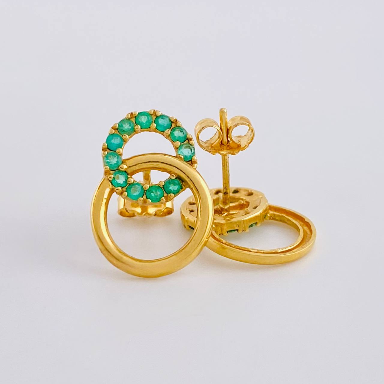 Stud Earrings Overlapping Hoops 3.2gr / Emeralds 84pts Lobster Claw Yellow Gold Butterfly (Jewel) ©
