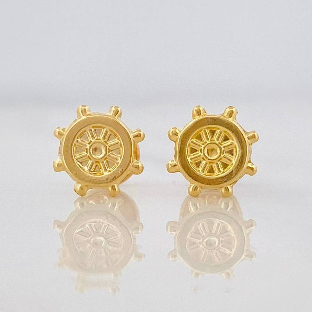 Helm Stud Earrings 0.6g / in / 8mm Yellow Gold 18K