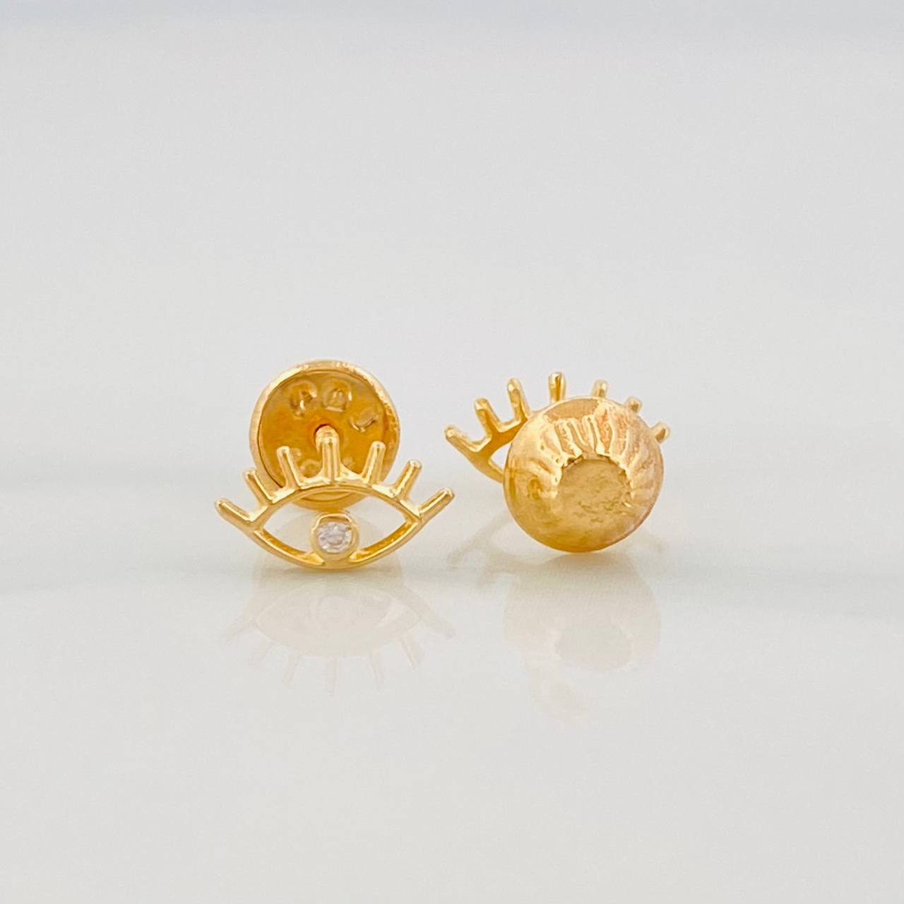 Mystic Eye Stud Earrings 0.65g / in / 8.2mm Yellow Gold 18K