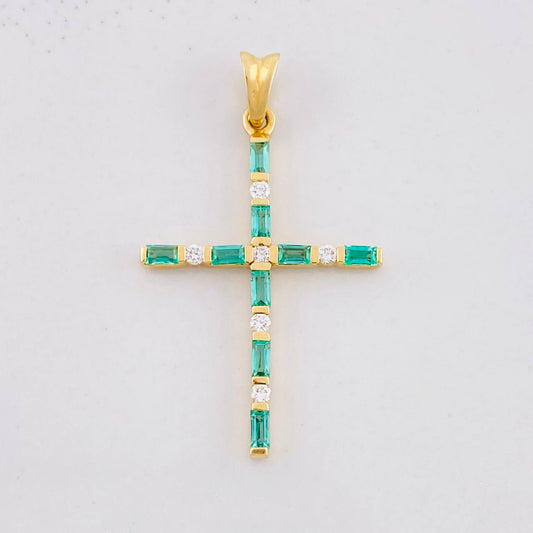 Dije Cruz Cuadros Rectangulares Esmeraldas 28pts Diamantes 8pts 1.05g / 1 1/4 in Oro Amarillo 18K