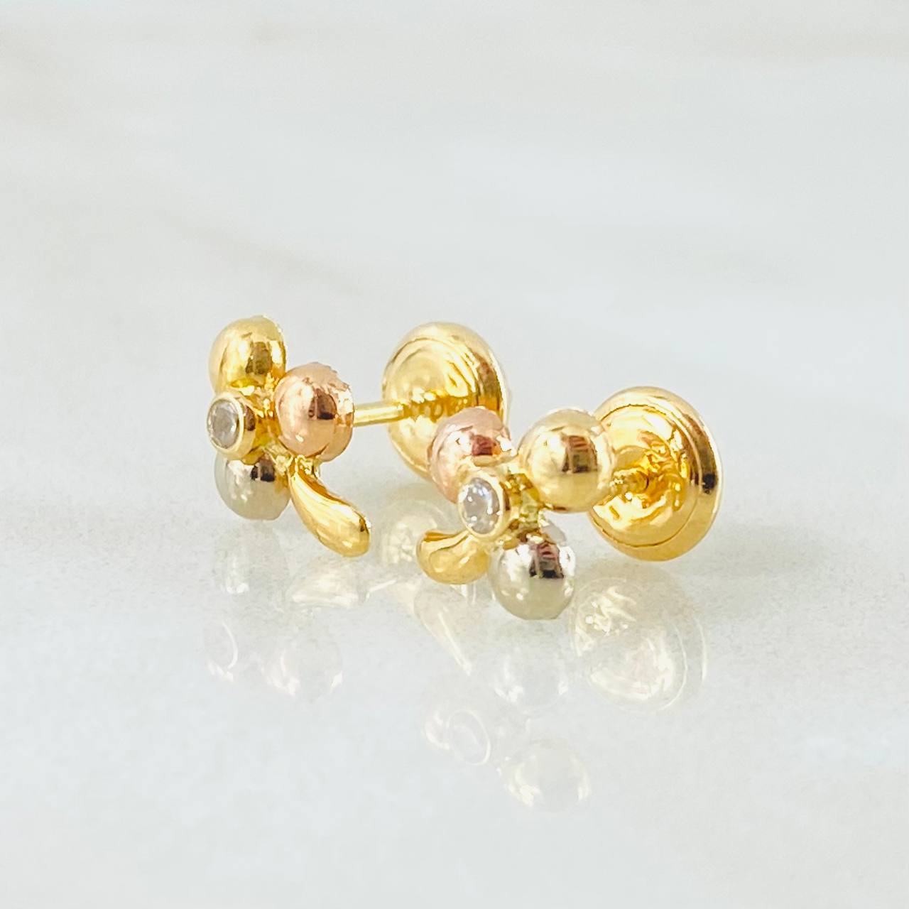 Topos Flor Trio 0.85gr / 8mm Tres Oros 18K
