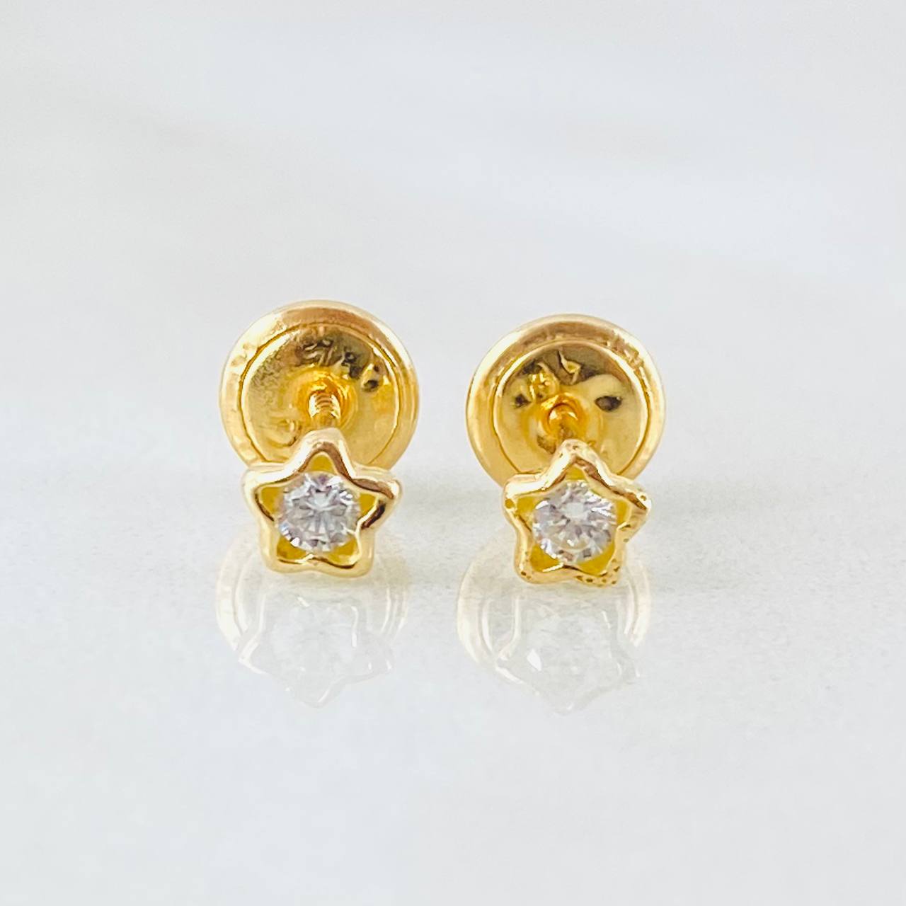 Topos Estrella 0.65gr / 4mm Oro Amarillo 18K *