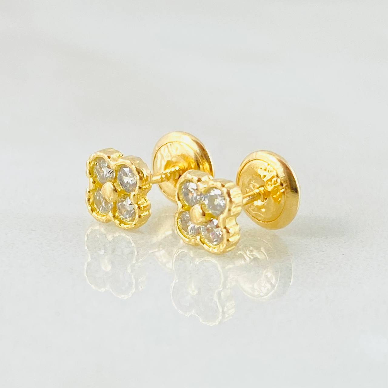 Topos Flor Trebol 1.15gr / Oro Amarillo 18K