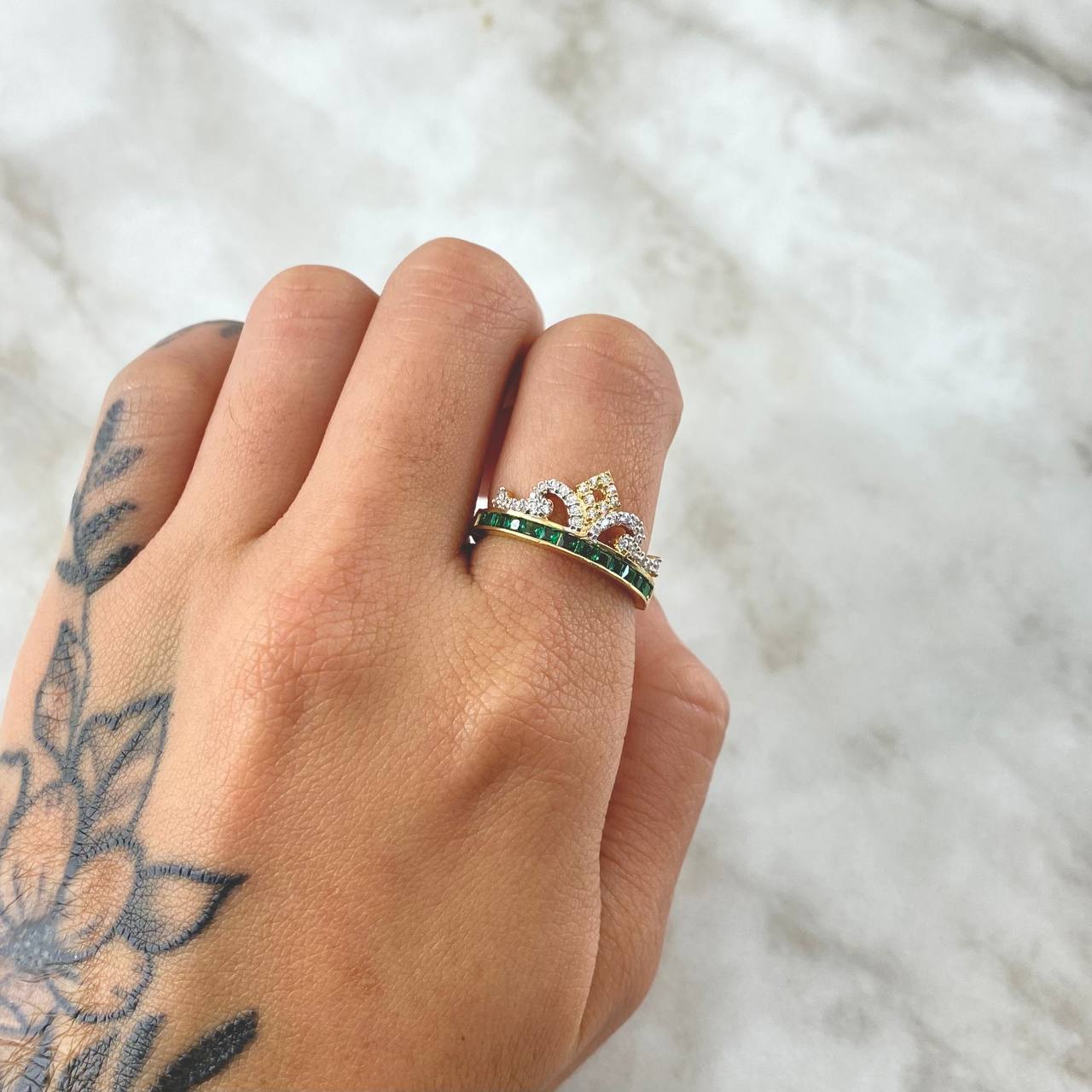 Crown Ring 3gr / T6 1/2 / White Zircons green 18K Yellow Gold ©