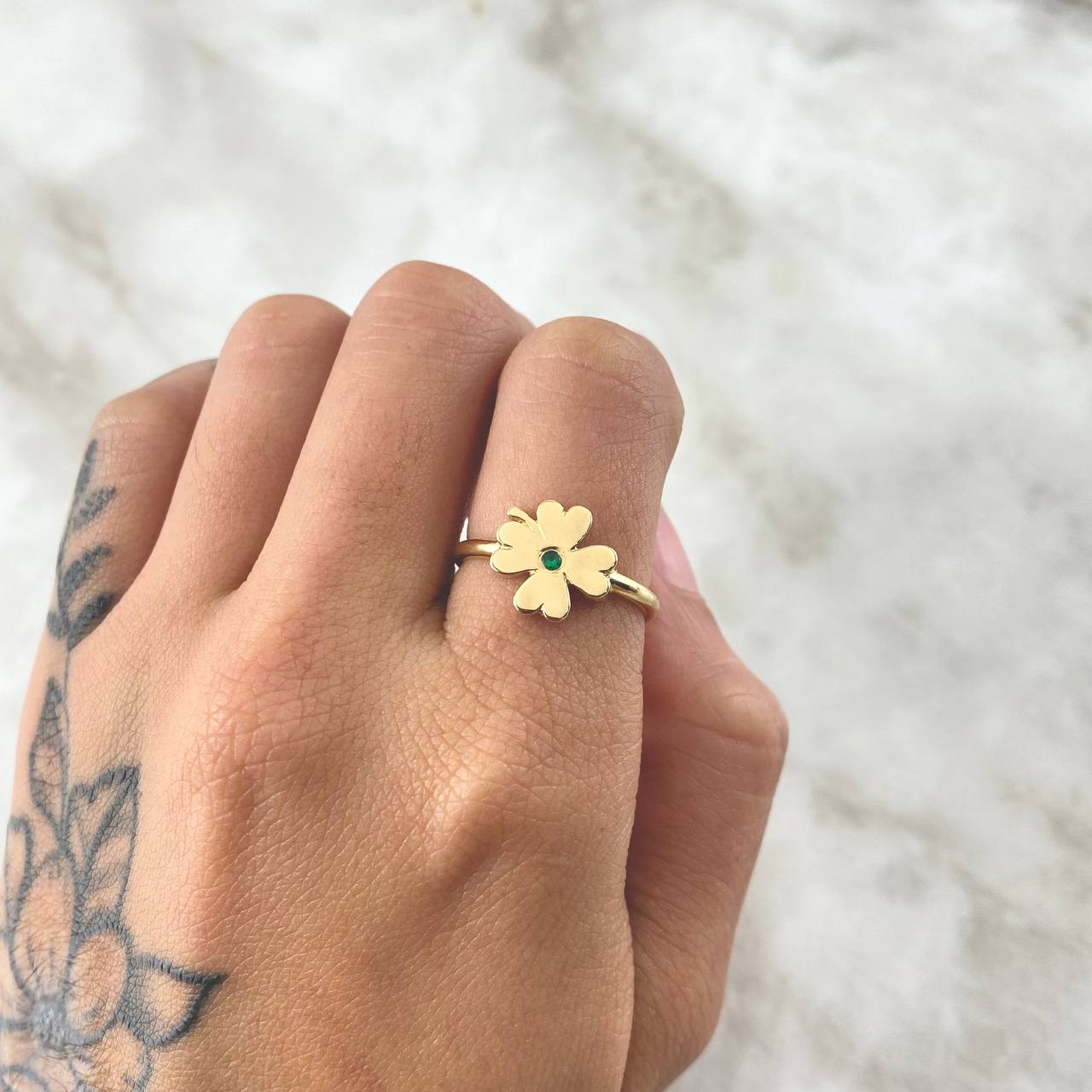 Ring Clover Smooth 2.15gr / Size 7 / Smooth Green Zircon 18K Yellow Gold ©