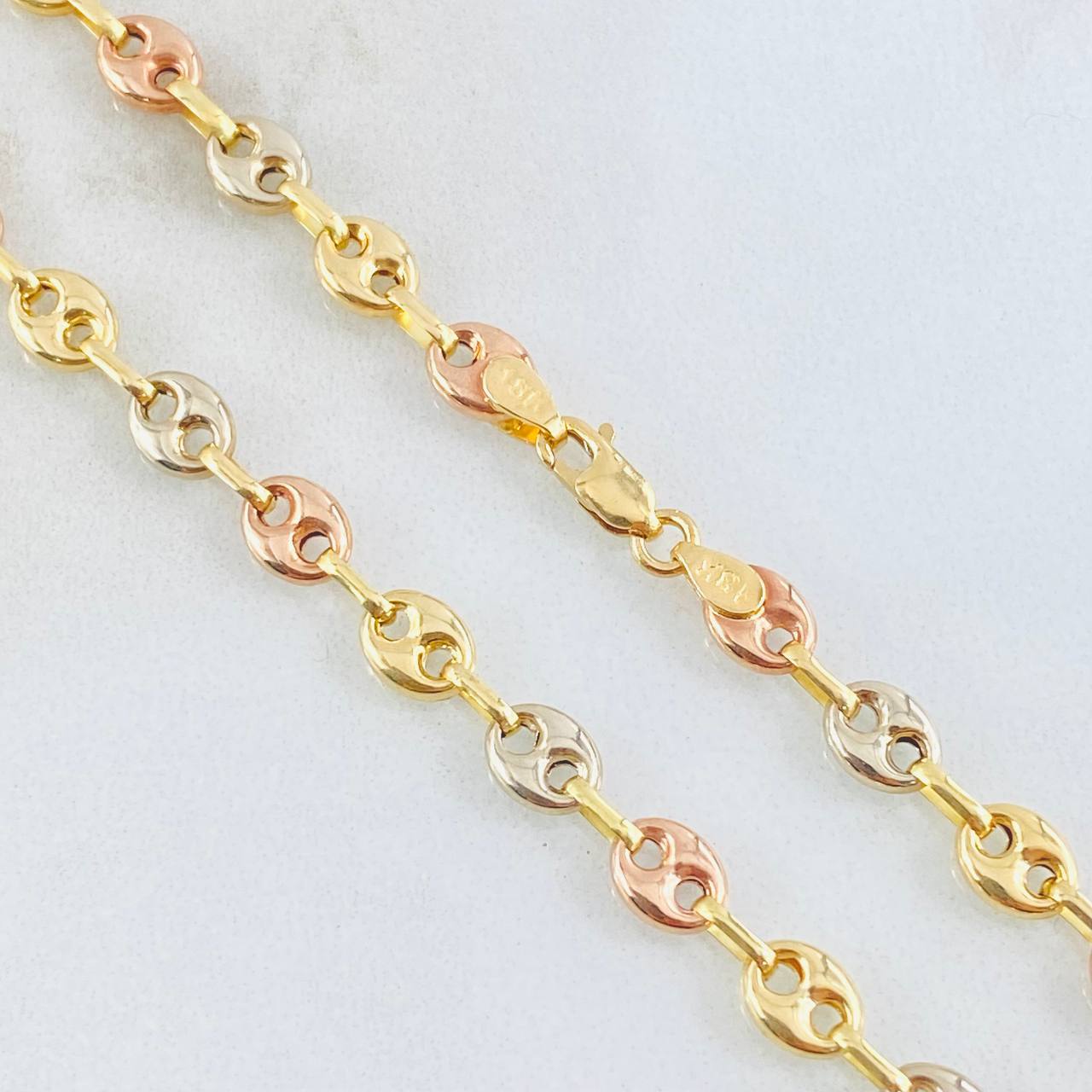 Cadena GC 6.8gr / 17 3/4 in / Tres Oros 18K