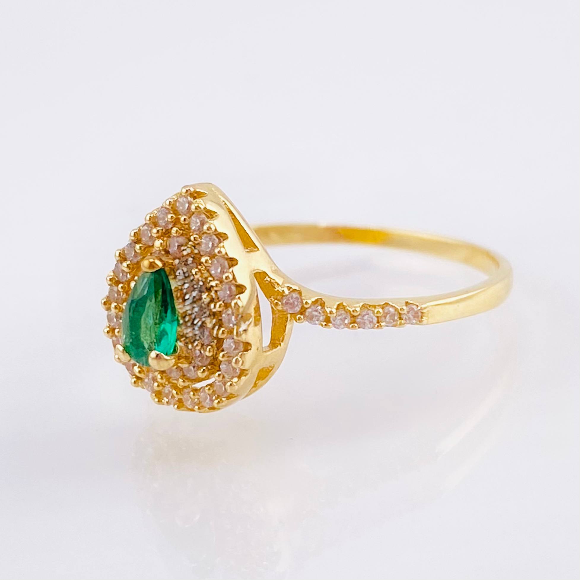 Anillo Halo Doble Gota 2.45gr / T7 1/4 / Oro Amarillo 18K ©
