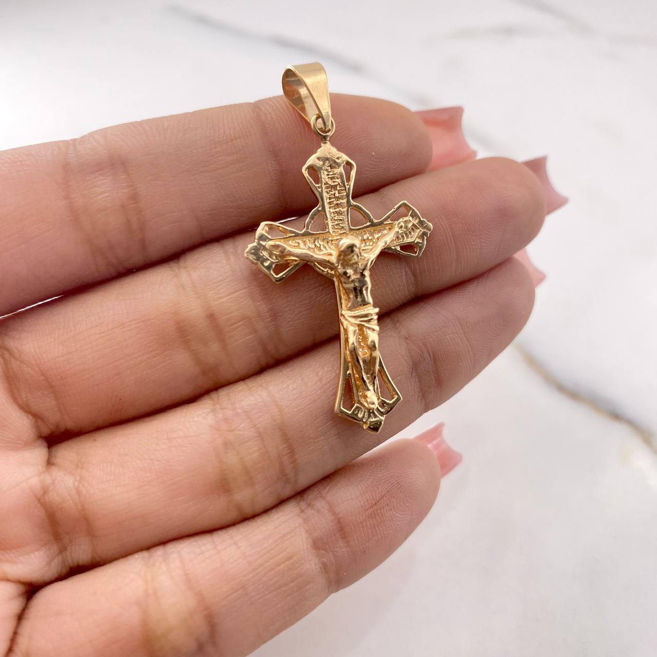 Pendant Gothic Cross Christ 3.85gr / 4.5cm / 18K Yellow Gold Silhouette $