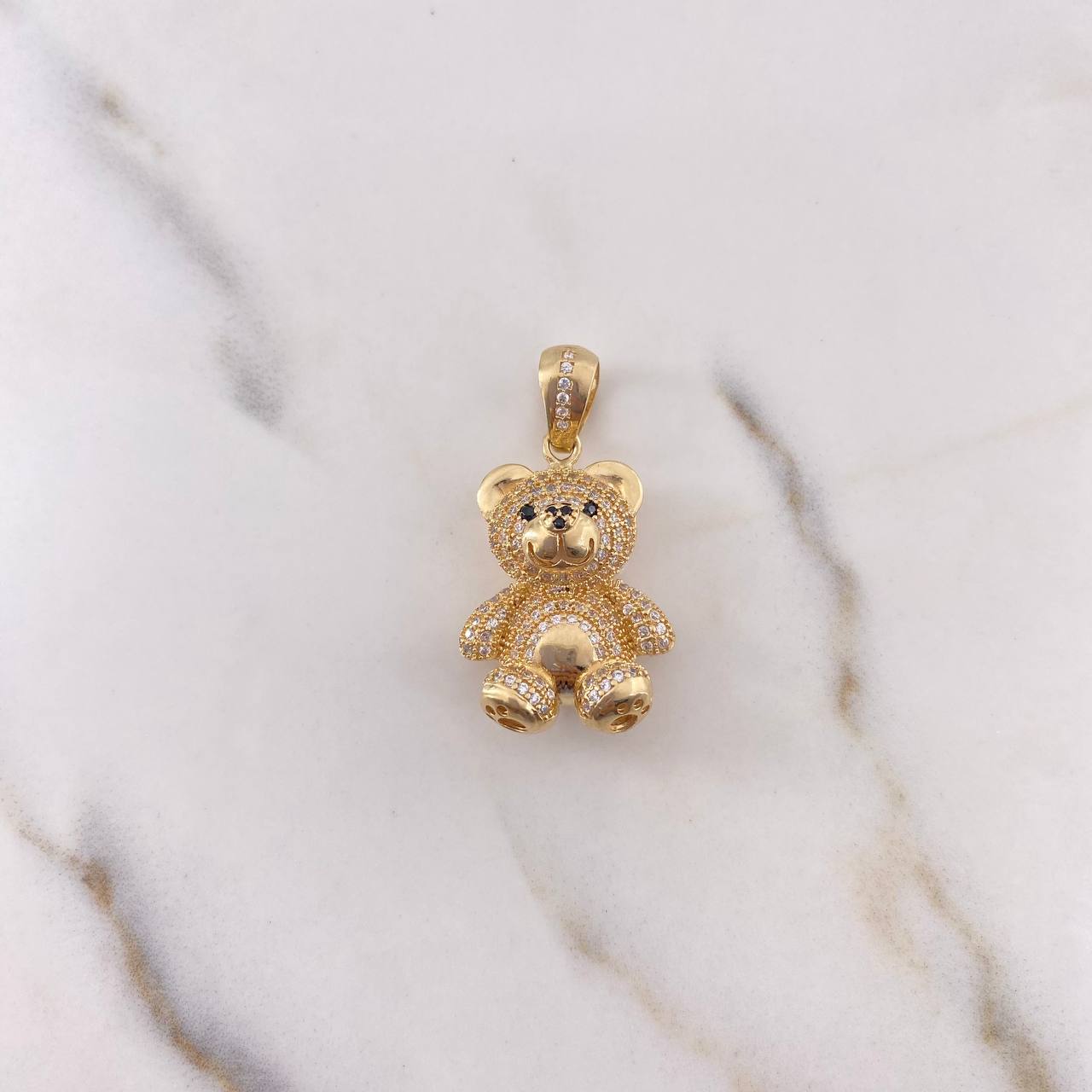 Dije Oso 7.35gr / 3.6cm / Circones Blancos Negros Oro Amarillo 18K $