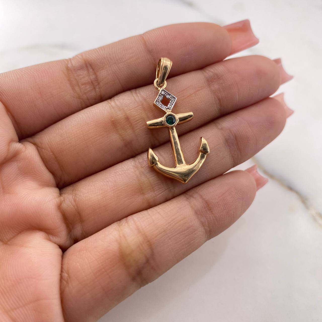 Pendant 2.75gr / 3.3cm / White Zircons Green Gold Yellow 18K $