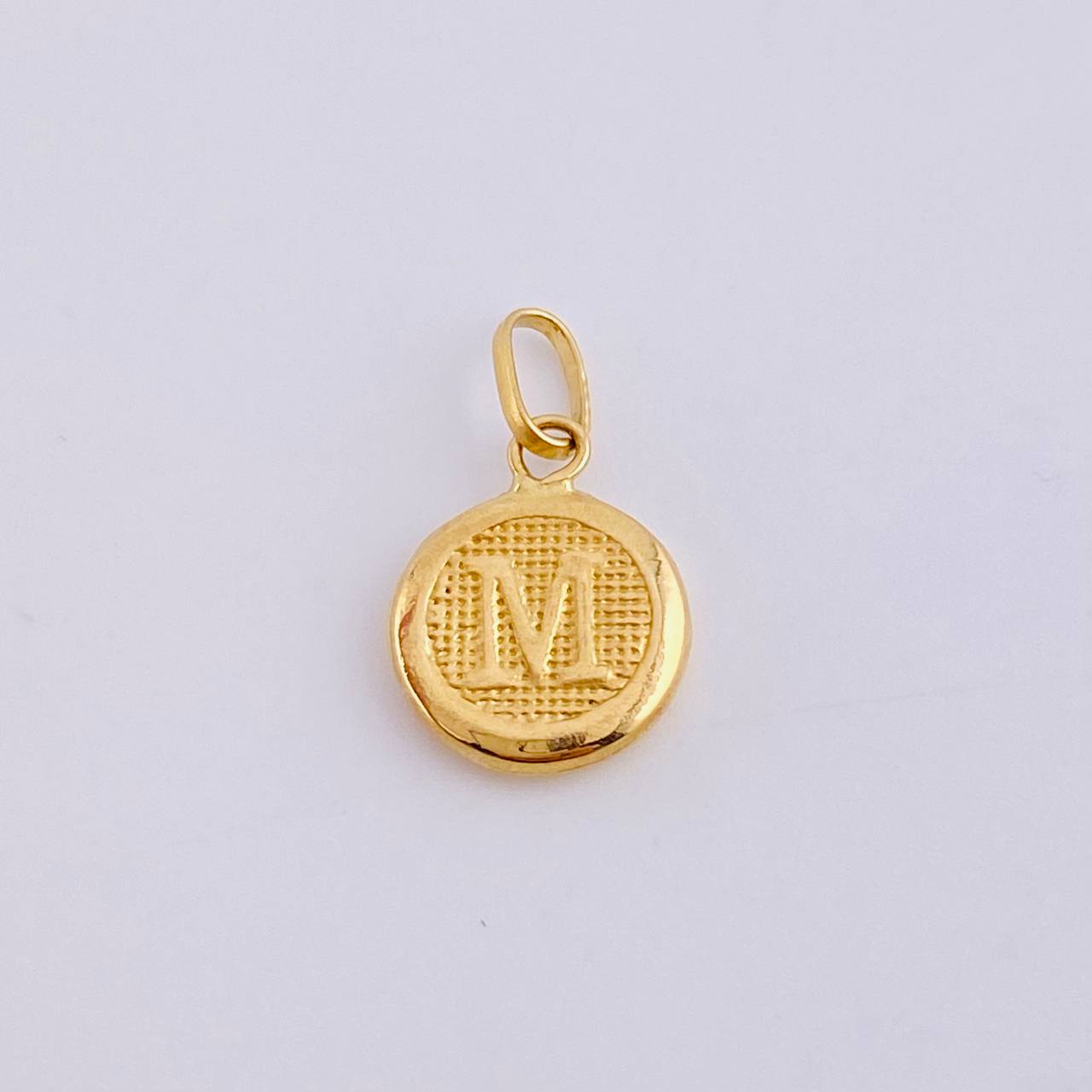 Pendant Letter M 0.45 g / 3/4 in Yellow Gold 18K