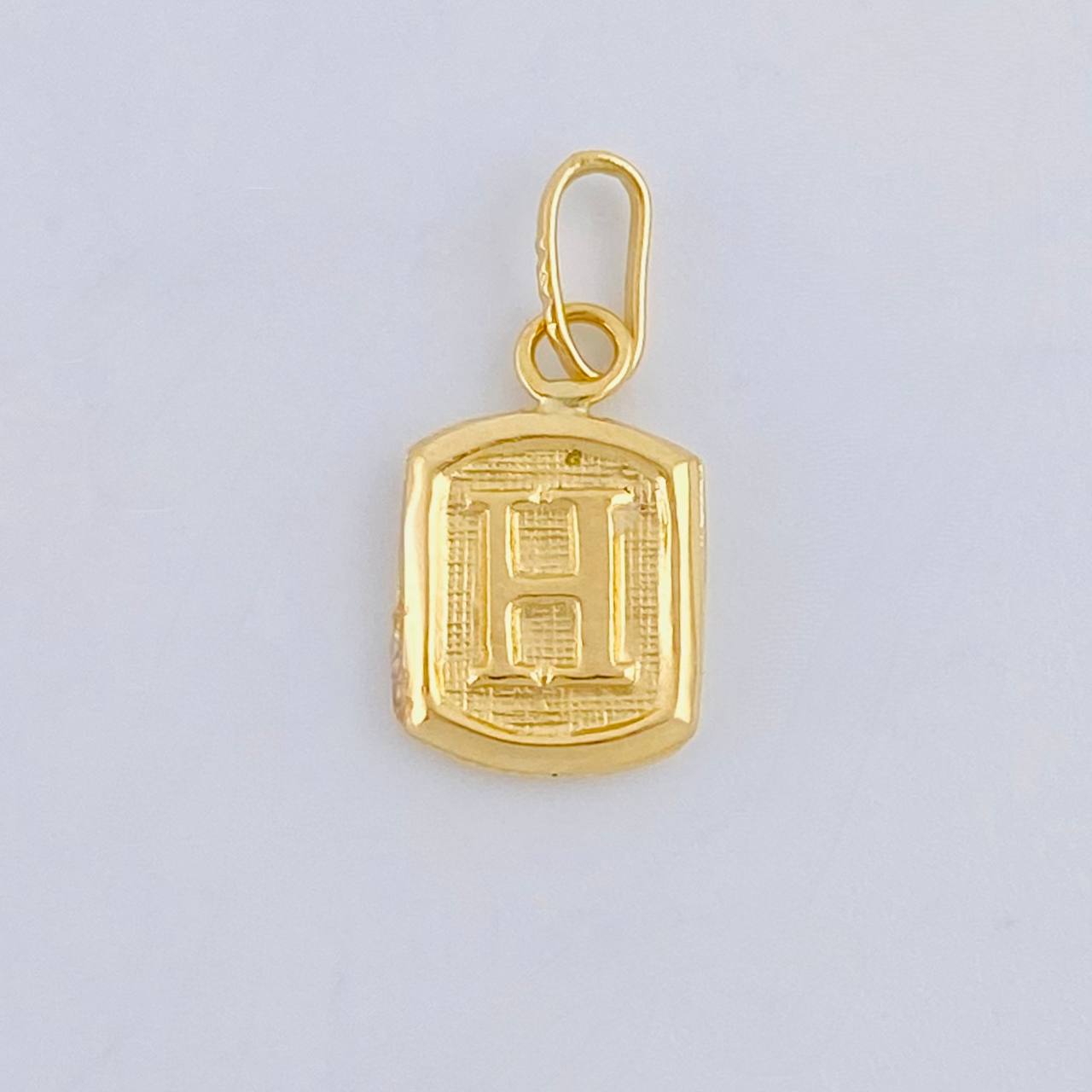 Pendant Letter H 0.3 g / 1/2 in Yellow Gold 18K
