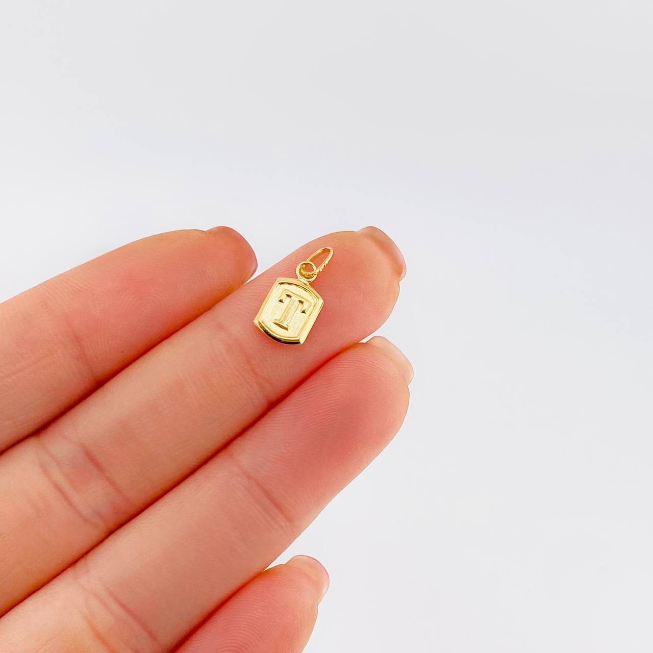 Pendant Letter T 0.3 g / 1/2 in Yellow Gold 18K