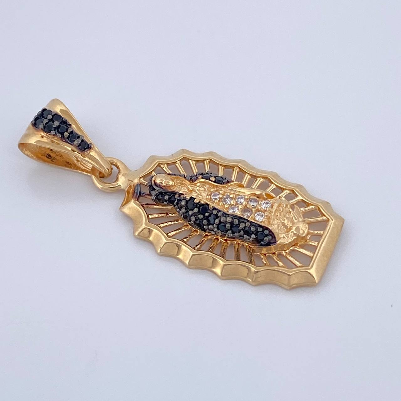 Pendant Virgin of Guadalupe 3.05gr / 3.1cm / 18K Gold $