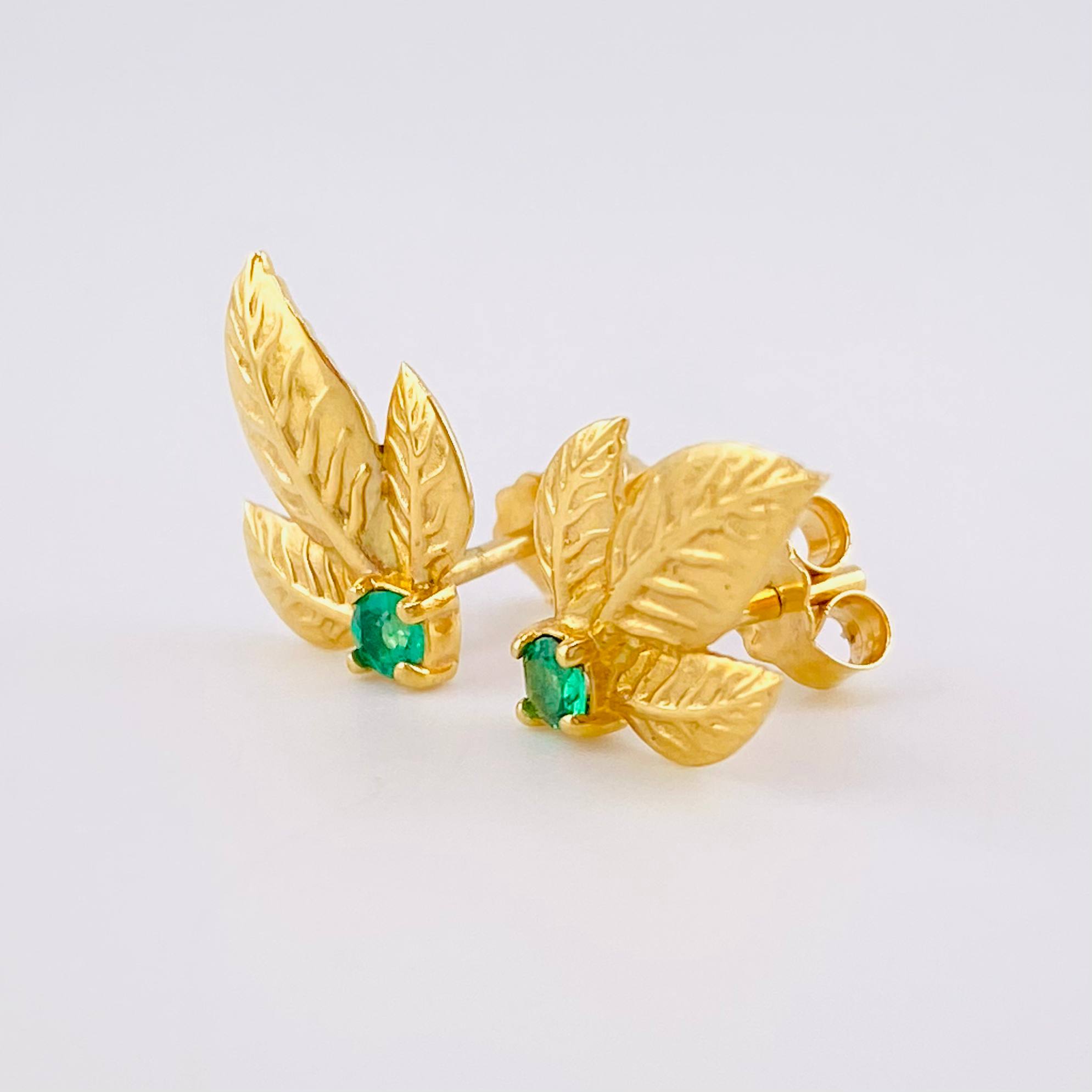 Stud Earrings Triple Sheet 2.35gr / 1.4cm / Mini Emerald 18 pts Yellow Gold (Jewel) ©