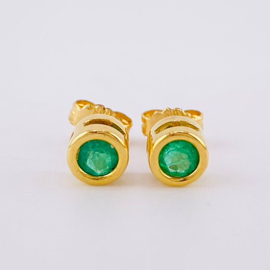 Stud Earrings Hoop 1.6gr / 0.05cm / Emerald 70 pts Yellow Gold (Jewel) ©