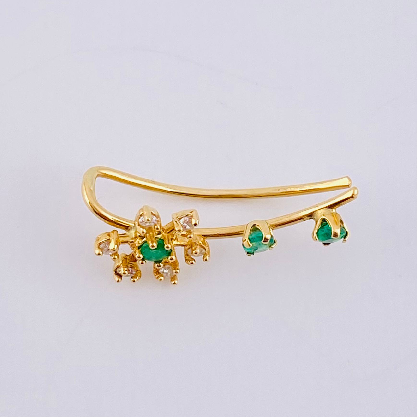 Piercing Simulator Earcuff 1.1gr / 2.3cm / Snowflake Emeralds 20pts Diamonds 12pts Yellow Gold (Jewel) ©